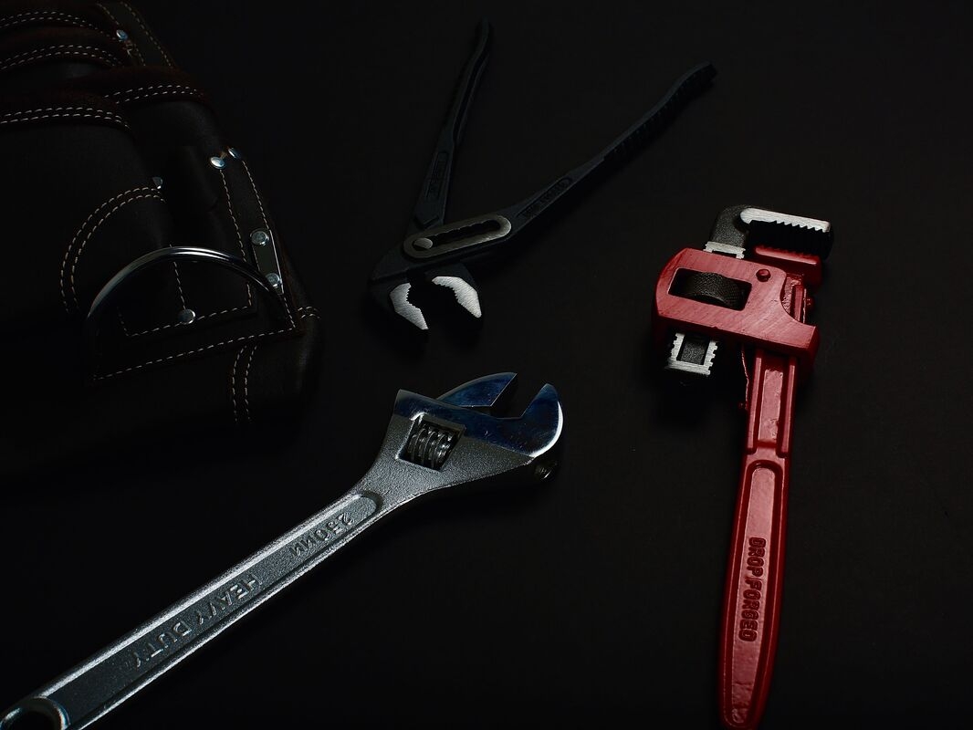 What To Do Before the Emergency Plumber Arrives minimise property damage