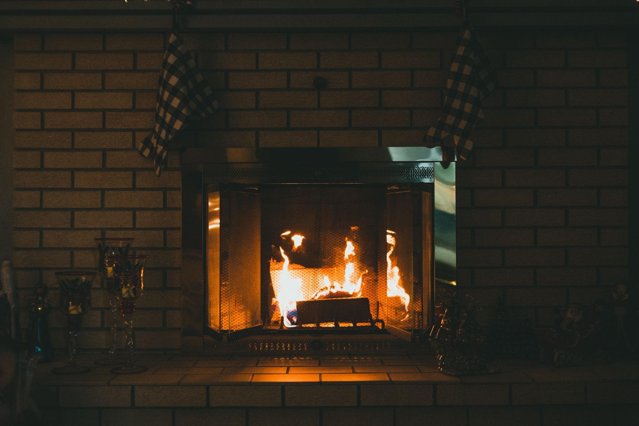 Common-Mistakes-to-Avoid-When-Installing-a-Fireplace
